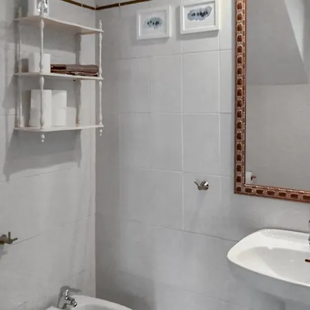 Holiday home Gorgeous In With Kitchen Roda de Bera